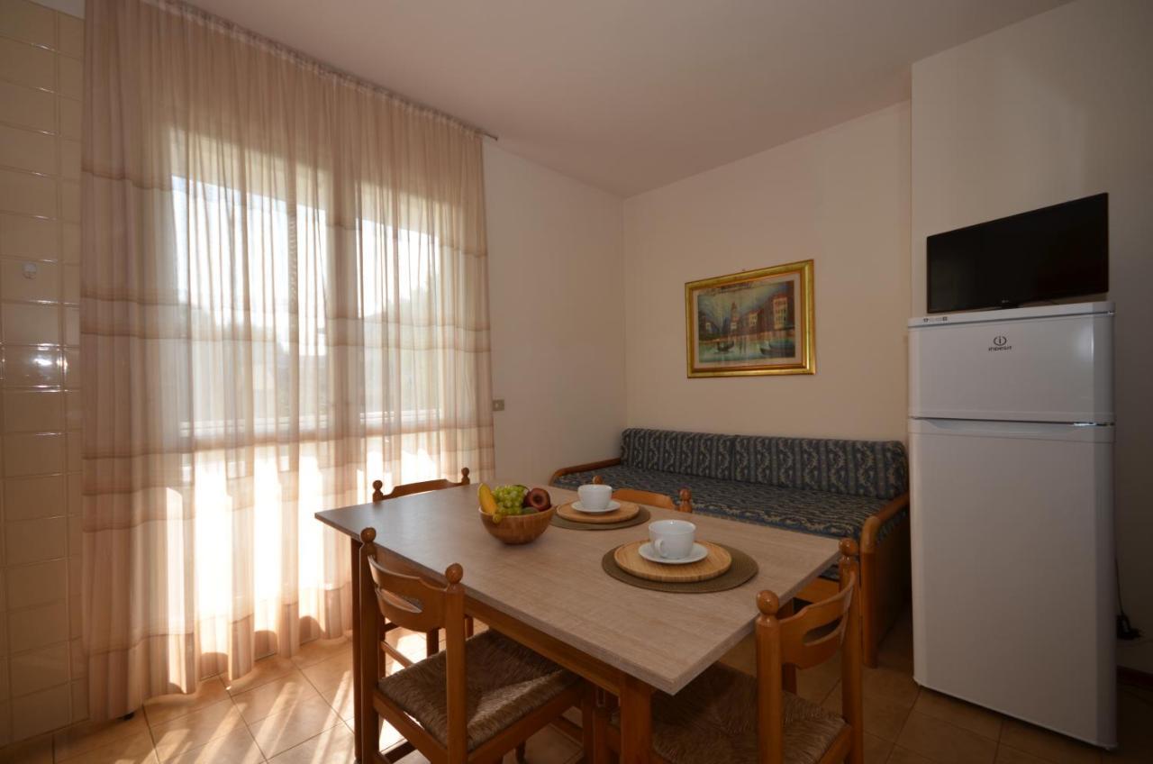 Appartamenti Sirio Via Pesci 6,8,14 Bibione Exterior foto
